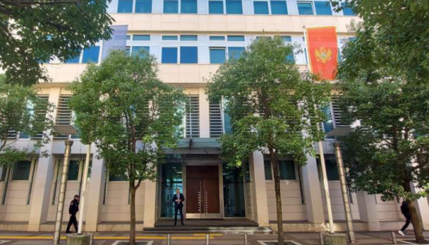 Mandić: Đukanovićev prekid komunikacije neće zaustaviti formiranje nove vlade