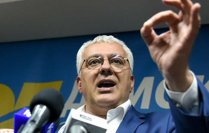 Mandić: Neprihvatljivo da Srbi ne budu u novoj Vladi Crne Gore