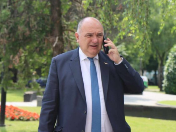 Mandić prepričao okršaj s Dodikovim savjetnikom: Izvadio je pištolj