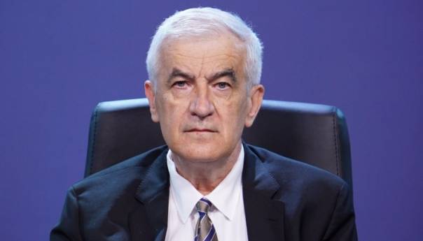 Mandić: Stalno upozoravamo da je virus među nama i da ništa nije gotovo