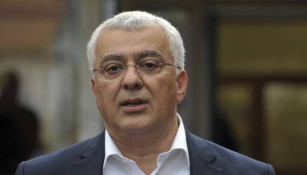 Mandić: Volio bih da Đukanović stisne petlju i ne potpiše Zakon