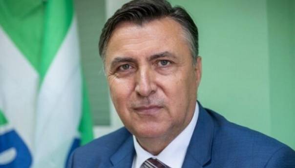 Mandra: Osmorka ima tajni dogovor sa SNSD-om