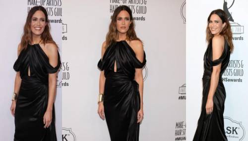 Mandy Moore pokazala kako je crna haljina odličan izbor