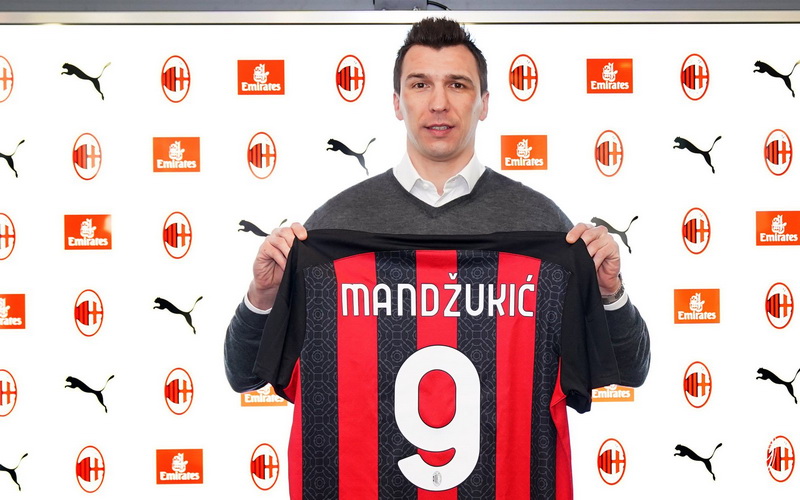 Mandžukić potpisao za Milan, uzeo čuvenu "devetku"