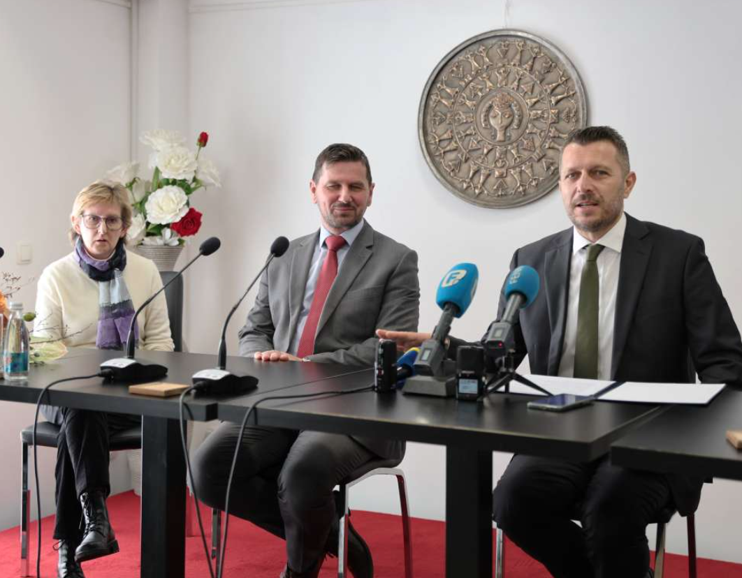 Manifestacija "Dan Arhiva i arhivske službe u BiH" okupila brojne arhiviste iz BH i regiona