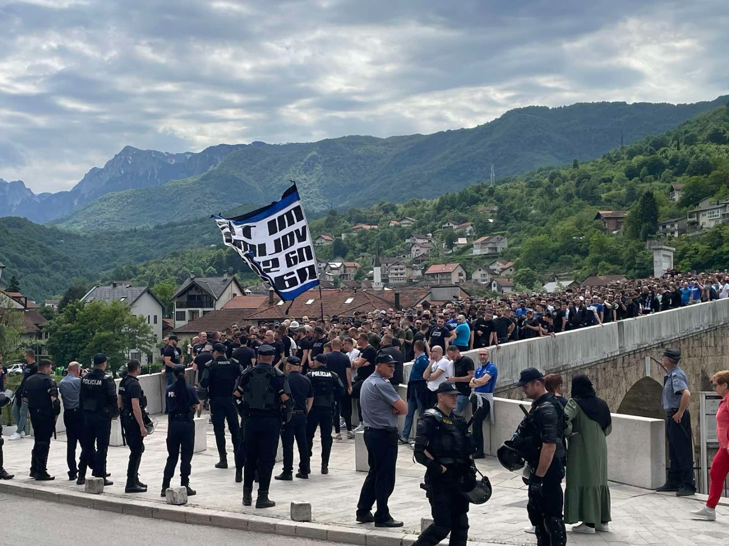 Manijaci u korteu krenuli na utakmicu sa Igmanom u Konjicu