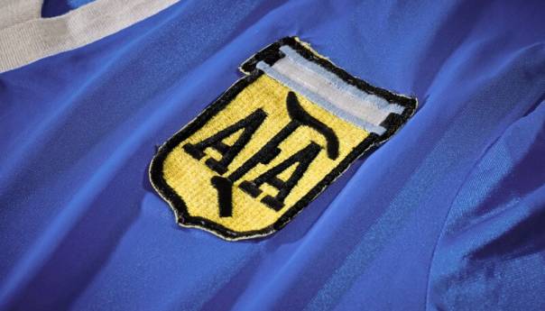 Maradoninn dres u kojem je postigao gol 'Božjom rukom' ide na aukciju