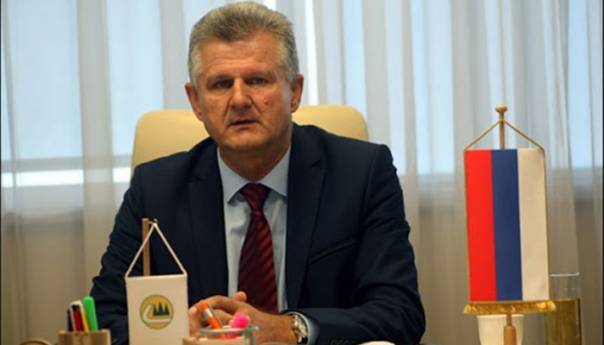 Marić ponovo uz Đokića, Dorić uz Selaka