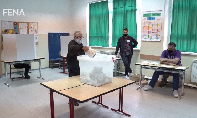 Marić: U Stocu do 11 sati izlaznost na birališta 27 posto