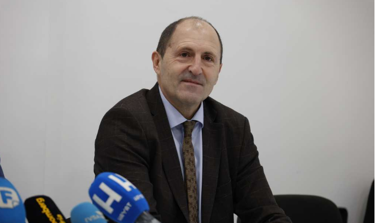 MARIO NENADIĆ - RJEŠAVANJE SUŠTINSKIH PITANJA