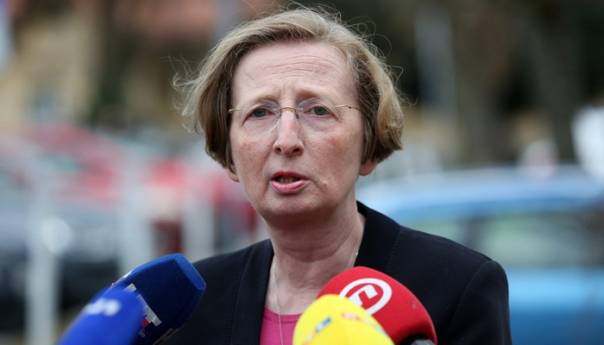 Markotić se nada da se u Hrvatskoj neće uvoditi kazne za nepridržavanje mjera