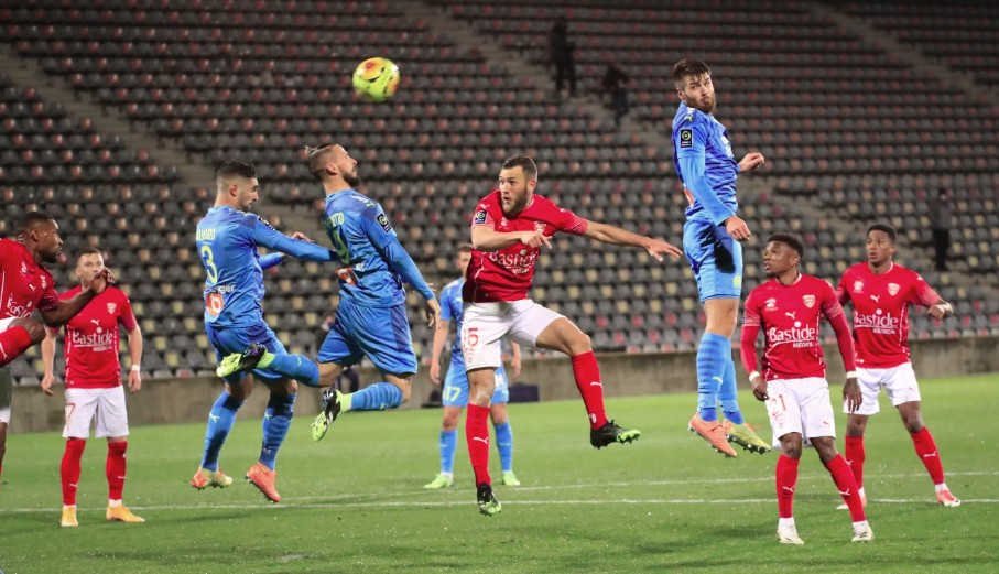 Marseille slavio u gostima kod Nimesa