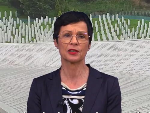 Marta Kos odala počast žrtvama genocida u Srebrenici