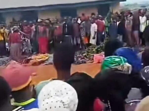 Masakr u Nigeriji: U napadu na selo ubijeno najmanje 30 ljudi
