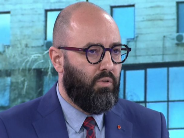 Mašić: Niko ne ponižava RS kao Dodik i Ana ikebana