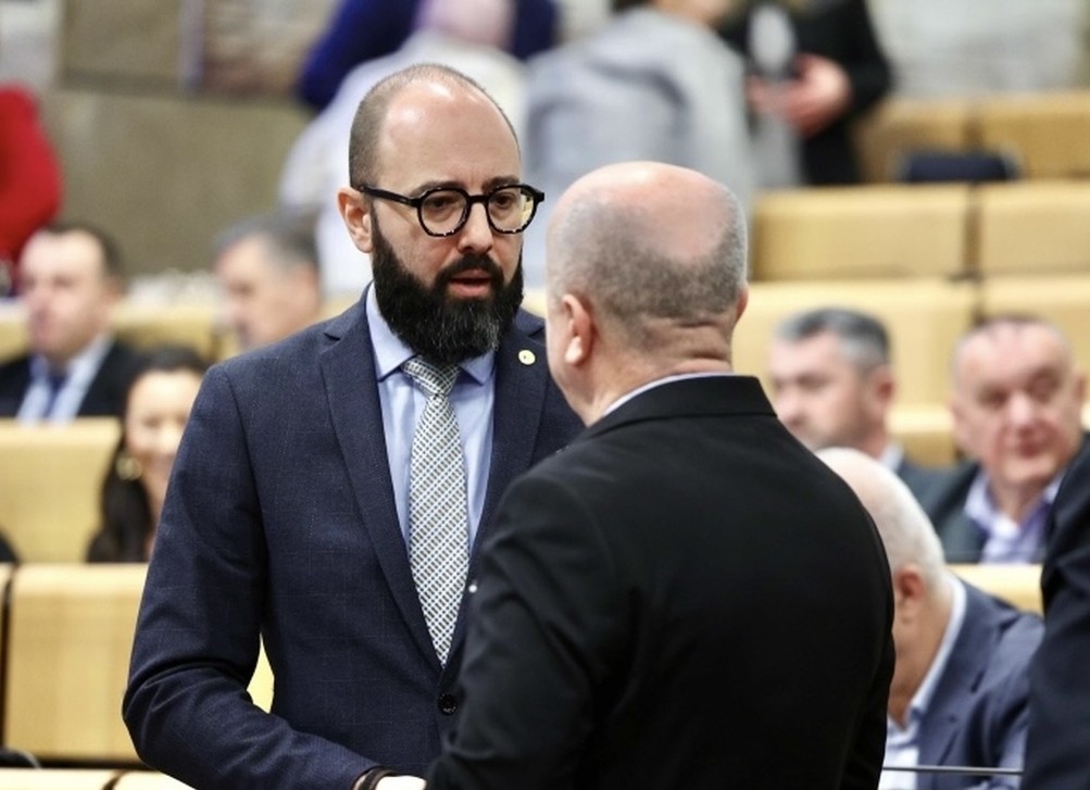 Mašić pita Ceste FBiH: Gdje je novac i gdje su radovi?