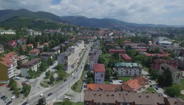 Maskirani muškarac napao ženu u Vogošći, nanio joj povrede