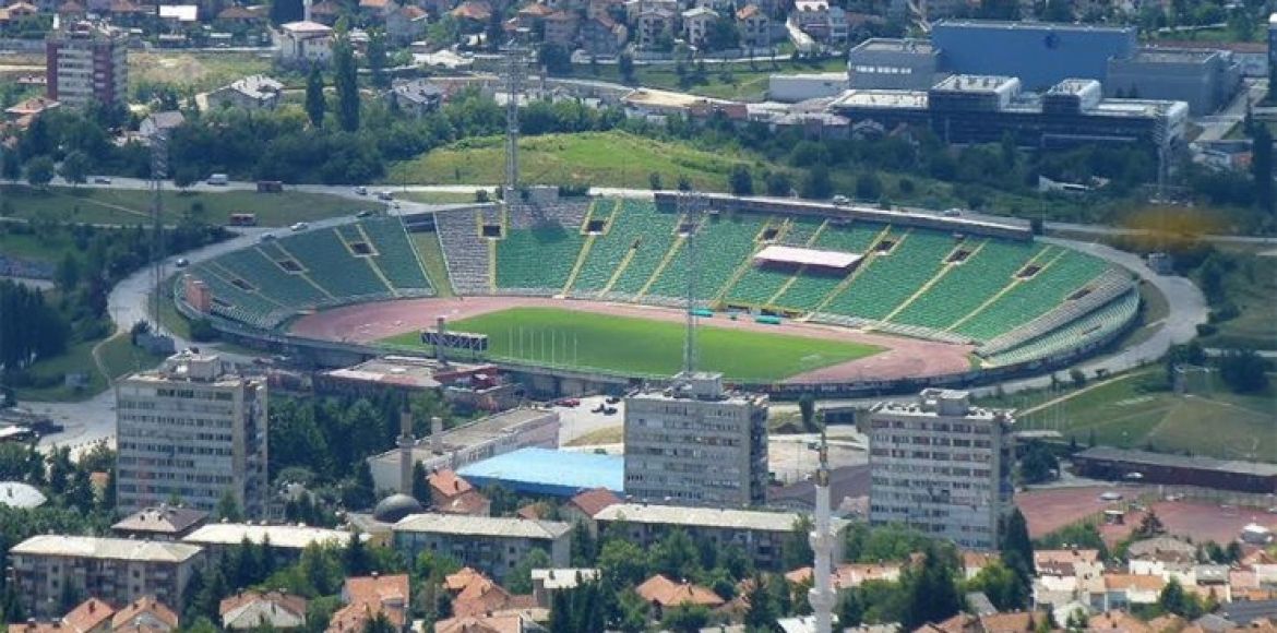 Masovna tučnjava u blizini stadiona na Koševu