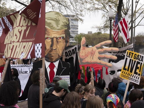 Masovni protesti protiv Trumpa i Muska širom Amerike