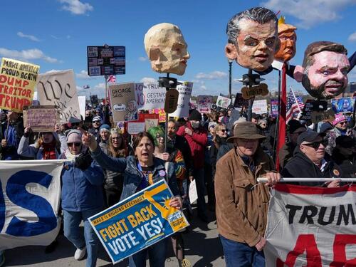 Masovni protesti protiv Trumpa širom SAD