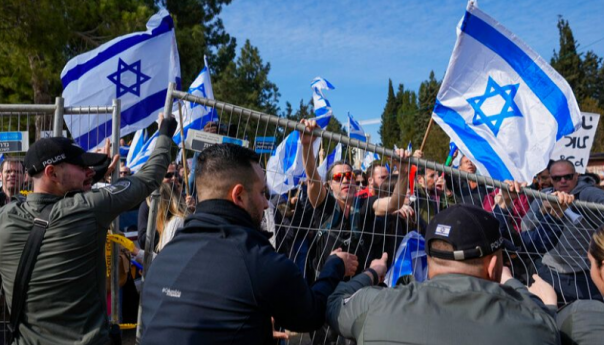 Masovni protesti u Izraelu: Na ulicama desetine hiljada ljudi