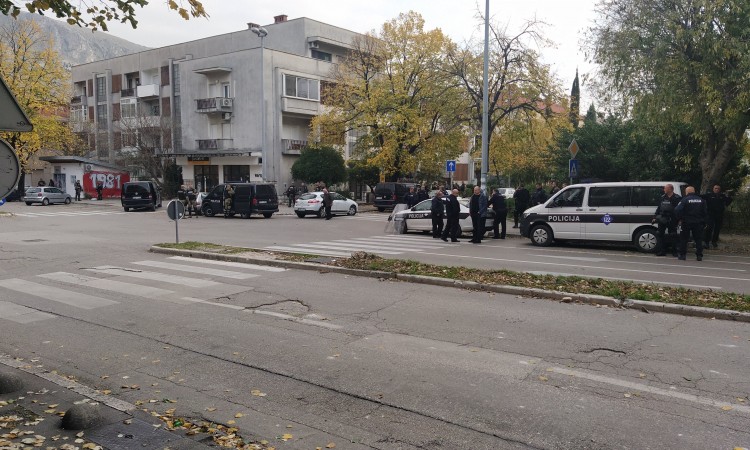 Masovni sukob navijača u Mostaru