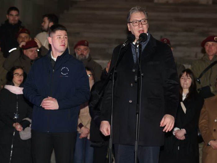 Masovno okupljanje u Ćacilendu: Vučić se obratio pristalicama SNS-a