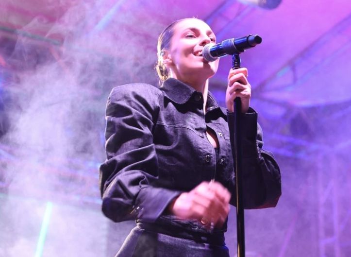 Maturanti iz USK se oprostili od srednjoškolskih dana uz veliki koncert u Bihaću