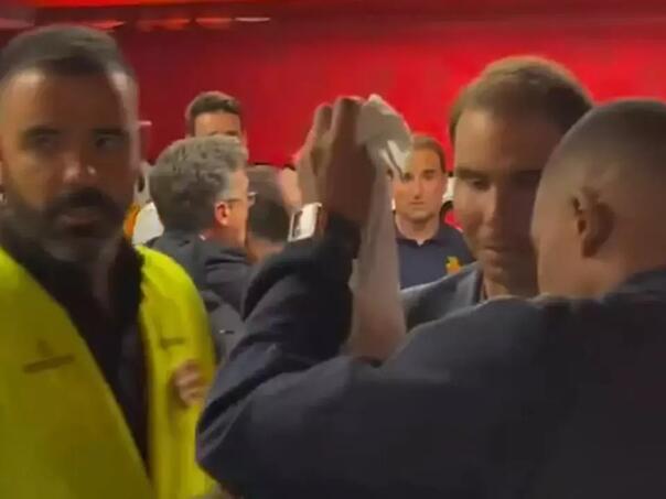 Mbappe poklonio svoj dres Nadalu