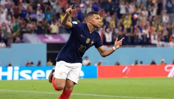 Mbappe sa dva gola donio pobjedu Francuskoj nad Danskom i plasman u osminu finala SP-a
