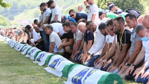 MC Auschwitz odao počast žrtvama genocida u Srebrenici