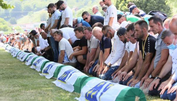 MC Auschwitz odao počast žrtvama genocida u Srebrenici