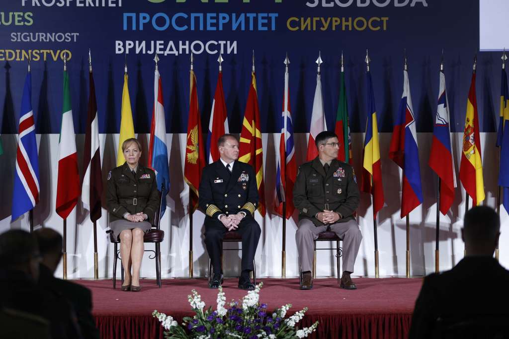McGaha predala komandnu dužnost NATO Štaba brigadnom generalu Valasu