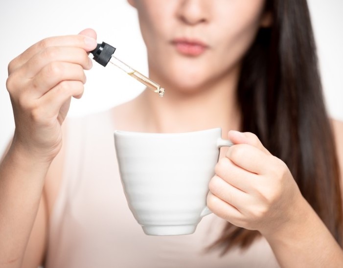 Med u očima? Saznajte kako pomaže kod konjunktivitisa