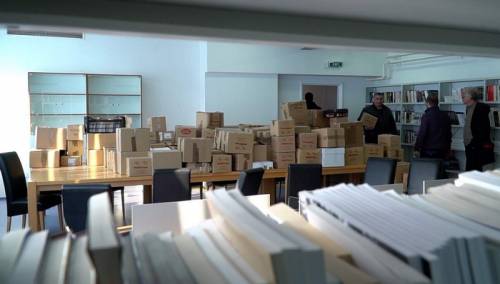 Media centar IZ uručio najveću donaciju knjiga biblioteci u Potočarima