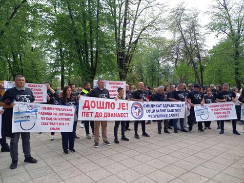 Medicinari u RS ne prihvataju ponudu o dodatku na plate, uskoro pregovori o povišici