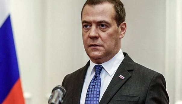 Medvedev: Borrellove izjave su paranoja!
