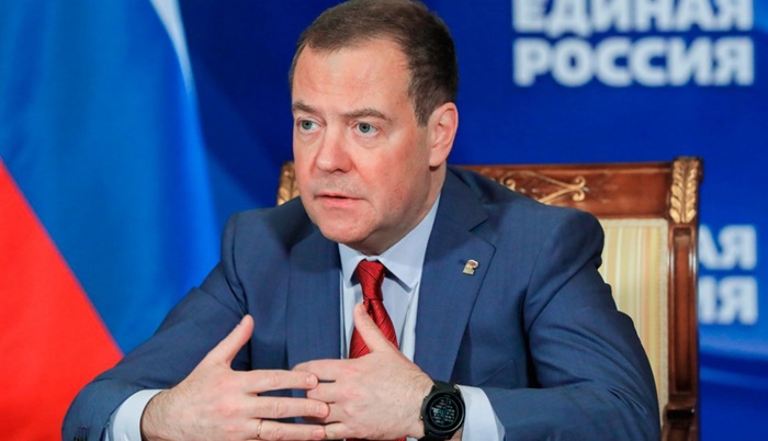 Medvedev: Fabrike oružja rade neprestano