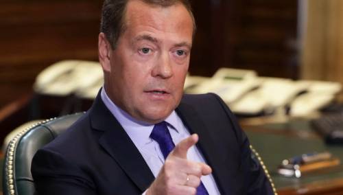 Medvedev opet prijeti trećim svjetskim ratom