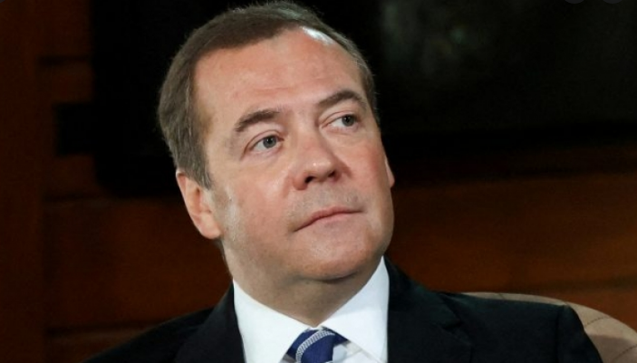 Medvedev prijeti svijetu: Čeka vas golema kriza, ratovi