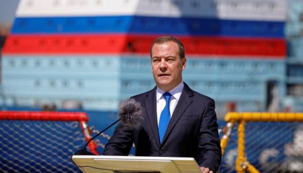 Medvedev spominje prijetnju čovječanstvu