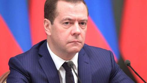 Medvedev: Svijet vjerovatno na ivici novog svjetskog rata