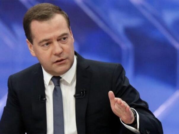 Medvedev: Trumpov početak je zabavan