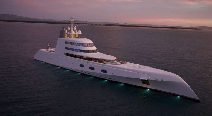 Megajahta ruskog oligarha sklonjena u mirnom zaljevu UAE odolijeva sankcijama