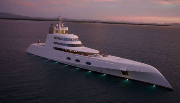 Megajahta ruskog oligarha sklonjena u mirnom zaljevu UAE odolijeva sankcijama