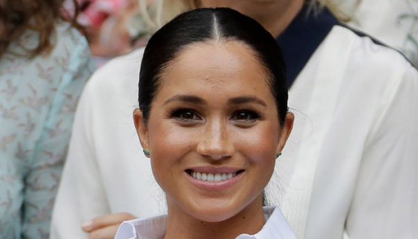 Meghan Markle u bijeloj mini-haljini pomjera granice