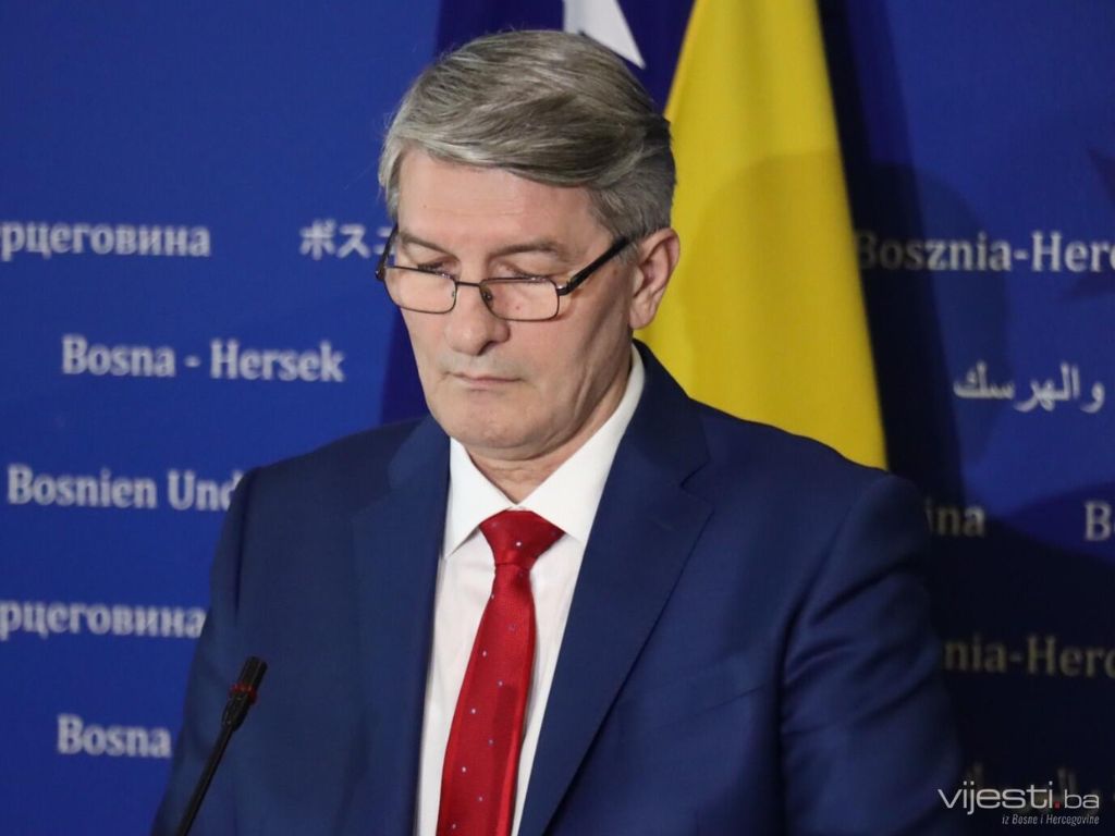 Mehmedović: Ima li iko u Vijeću ministara da zaustavi eroziju nadležnosti?