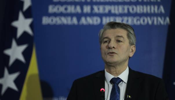 Mehmedović: Tražim hitnu istragu o prijetnjama Nikšiću i Konakoviću