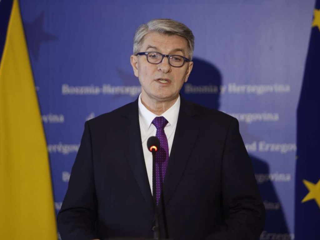 Mehmedović traži inspekciju: Funkcioner radi sa 84 godine...