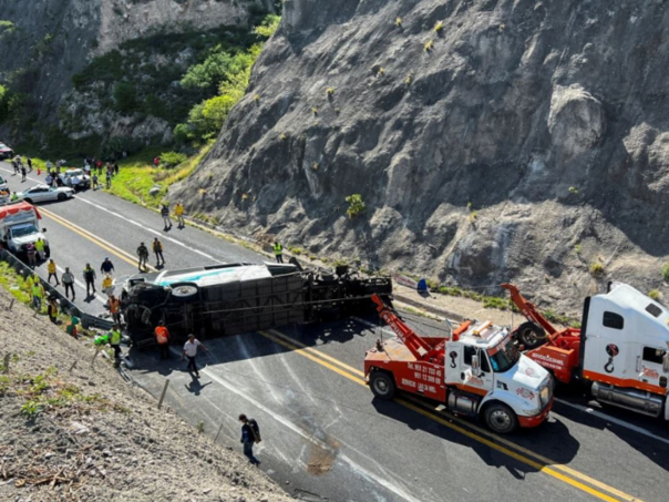 Meksiko: 15 mrtvih u nesreći autobusa koji je prevozio migrante